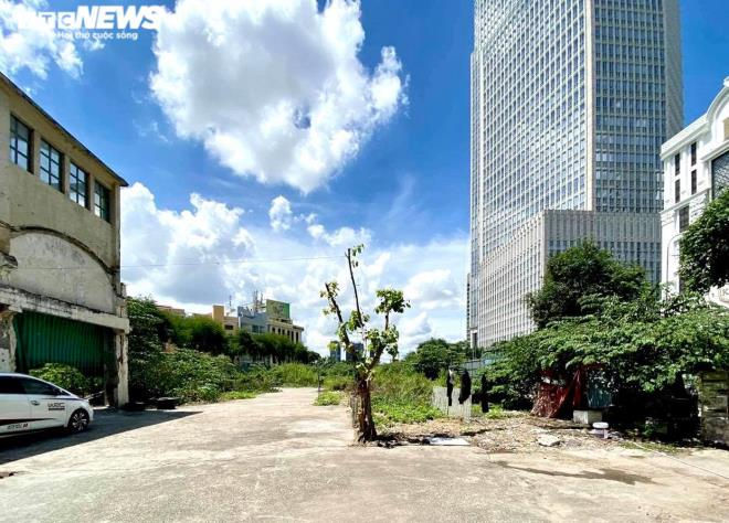 Chủ sở hữu lô đất vàng ở TP.HCM khiến loạt quan chức vướng vòng lao lý là ai? - 3