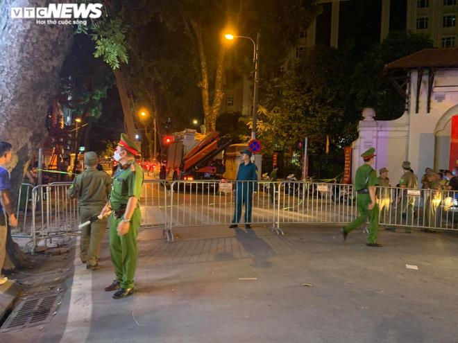 H&agrave; Nội: Hiện trường vụ sập gi&agrave;n gi&aacute;o l&agrave;m 4 người thương vong - 6