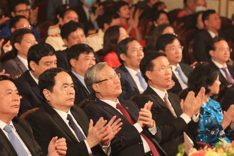 khi doi ngu tri thuc, nha khoa hoc, van nghe sy vung manh se nang tam tri tue dan toc hinh 1