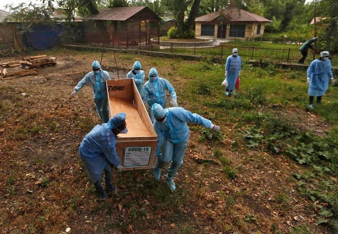 Cứ 15 giây trên thế giới lại có một người tử vong vì COVID-19 - ảnh 8