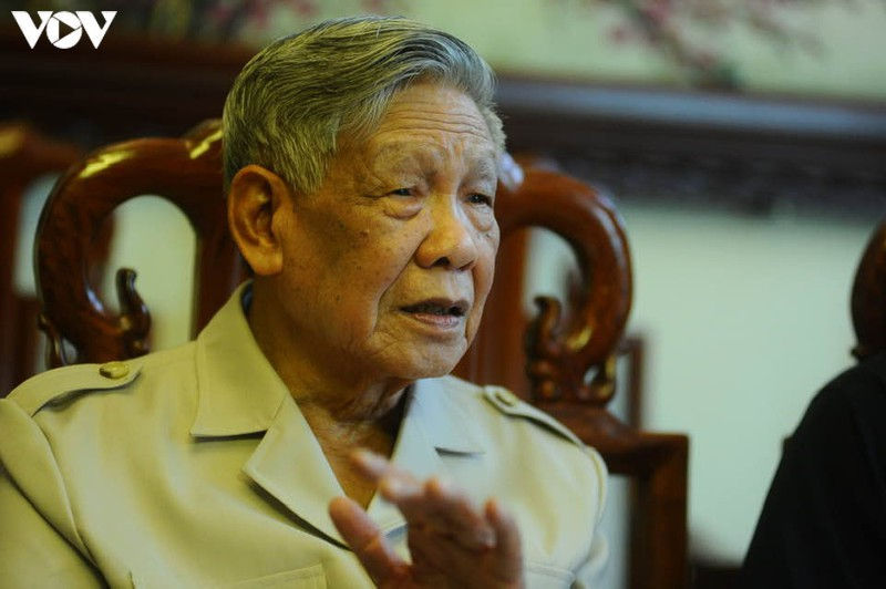 le kha phieu - cuoc doi va su nghiep hinh 2