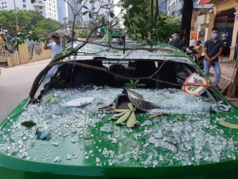 ha noi no binh gas o pho kim ma khien 3 nguoi bi thuong