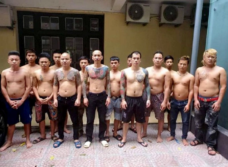 phu le cung dan em bi co quan dieu tra khoi to toi co y gay thuong tich
