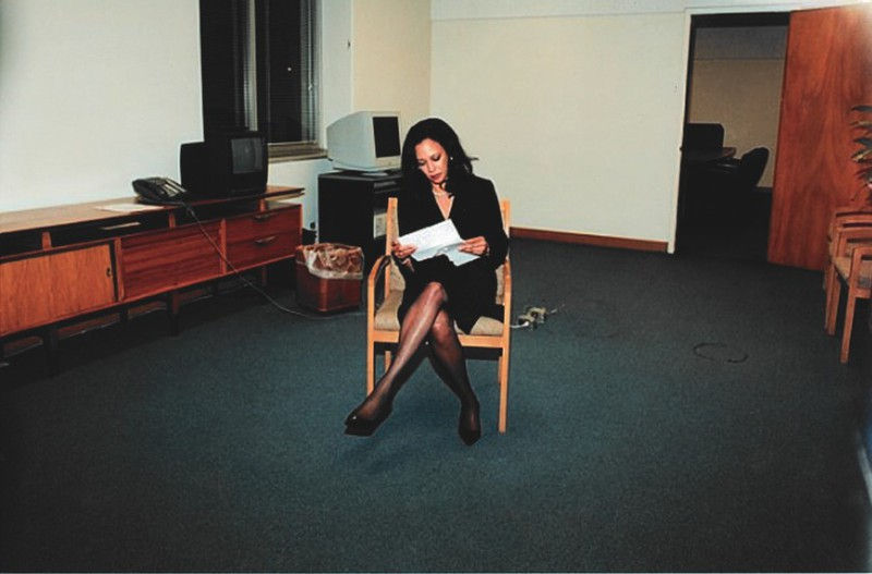 chan dung kamala harris - nu