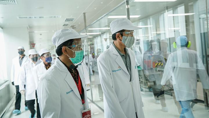 indonesia dat muc tieu tiem vaccine covid-19 cho toan dan dau nam 2021 hinh 1