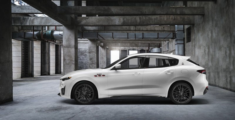 ngam 3 mau maserati trofeo doc dao vua trinh lang hinh 11