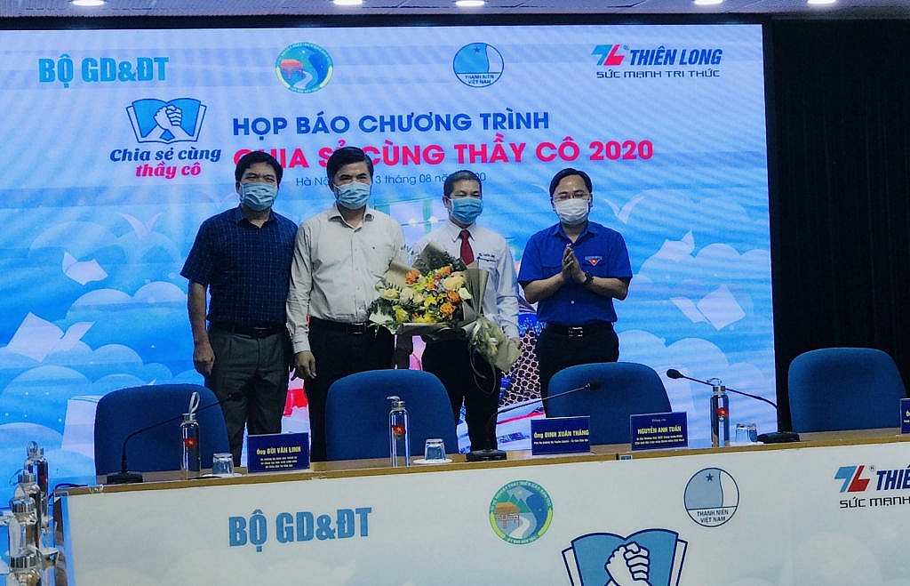 Truyền những câu chuyện đầy cảm hứng về thầy cô vùng dân tộc thiếu số