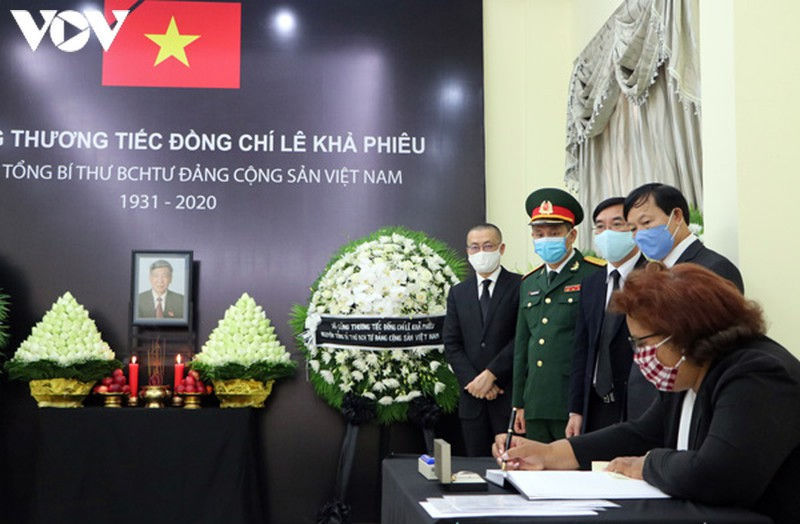 le vieng nguyen tong bi thu le kha phieu tai nhieu nuoc tren the gioi  hinh 8