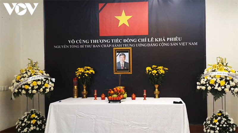 le vieng nguyen tong bi thu le kha phieu tai nhieu nuoc tren the gioi  hinh 9