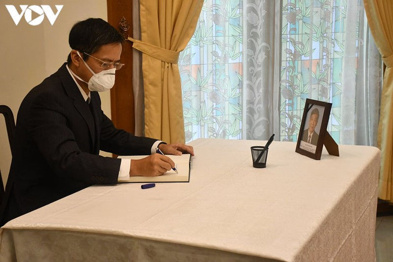 le vieng nguyen tong bi thu le kha phieu tai nhieu nuoc tren the gioi  hinh 10