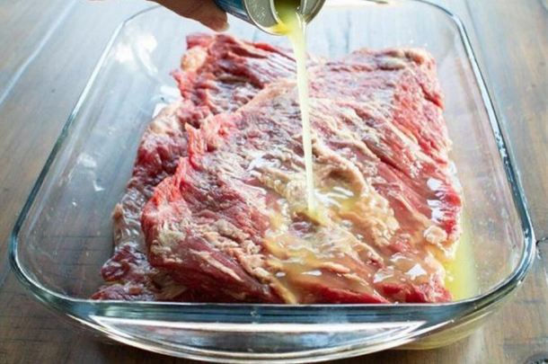 Đổ bia vào ướp thịt bò, điều kỳ diệu xảy ra khiến ai cũng ngỡ ngàng - Ảnh 1 Đổ bia vào ướp thịt bò, điều kỳ diệu xảy ra khiến ai cũng ngỡ ngàng - Ảnh 1