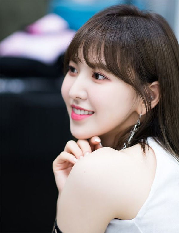 Những kiểu tóc ngang vai thẳng đẹp tự nhiên được yêu thích nhất 2020 - Ảnh 2 Những kiểu tóc ngang vai thẳng đẹp tự nhiên được yêu thích nhất 2020 - Ảnh 2