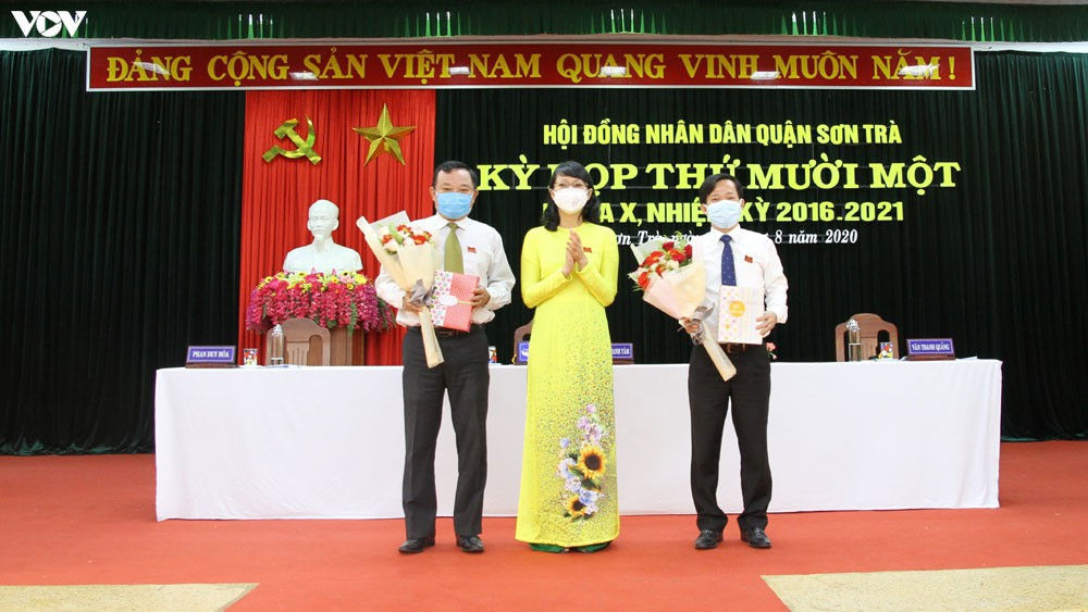 da nang kien toan chuc danh chu tich 4 ubnd quan, huyen hinh 2