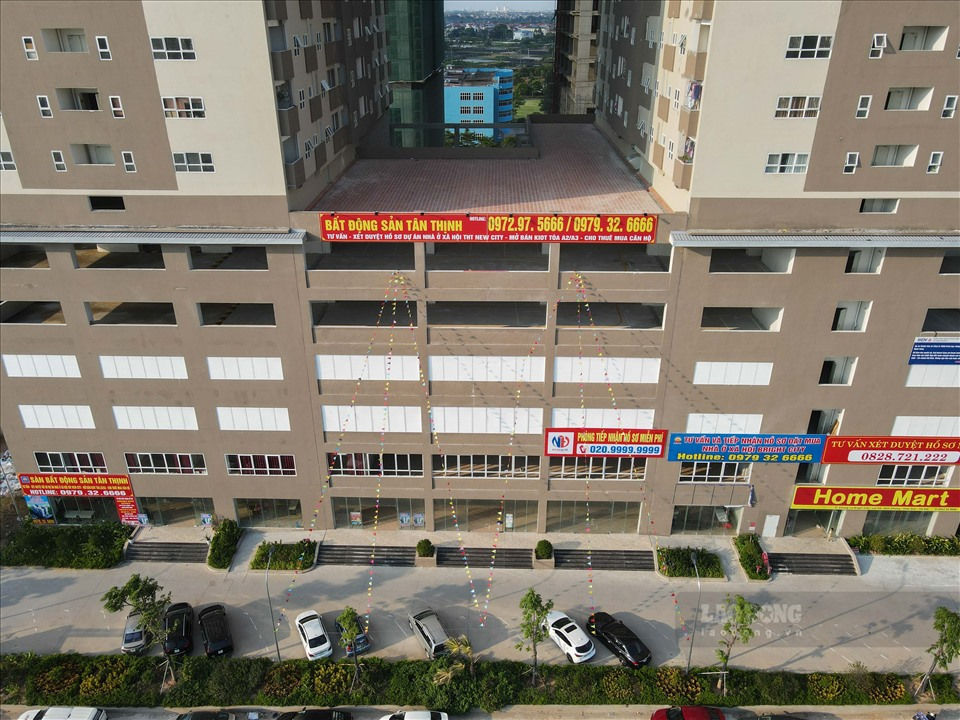 Một thực tế hiện nay, dù công tác kiểm tra, xử lý những dự án vi phạm PCCC trên địa bàn Hà Nội đã được đẩy mạnh, tuy nhiên nhiều chủ đầu tư sau khi nộp phạt vẫn tiếp tục cho phép cư dân vào ở. Ảnh: Phan Anh