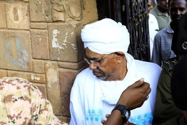 Phien toa xet xu cuu Tong thong Sudan Omar al-Bashir bi hoan hinh anh 1