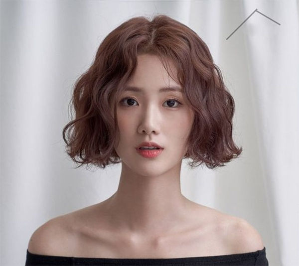Những kiểu tóc ngắn xoăn nhẹ đẹp nhất 2020 phù hợp với mọi gương mặt - Ảnh 2