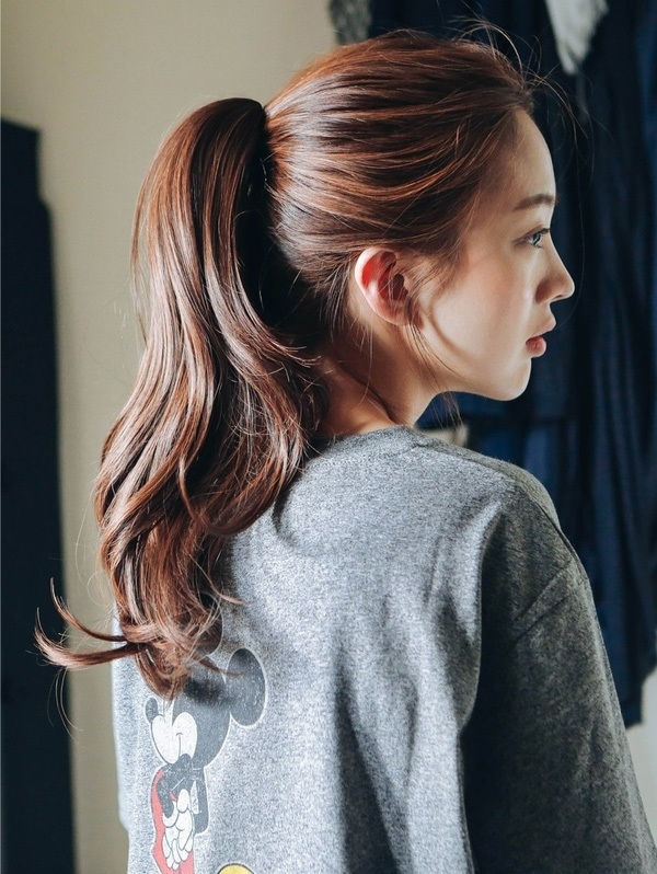 Nếu thường xuyên 'hành hạ' mái tóc theo những cách này, đừng hỏi tại sao tóc rụng cả nắm, hói đầu trong nháy mắt - Ảnh 3 Nếu thường xuyên 'hành hạ' mái tóc theo những cách này, đừng hỏi tại sao tóc rụng cả nắm, hói đầu trong nháy mắt - Ảnh 3