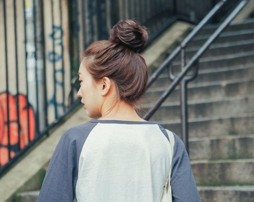 Nếu thường xuyên 'hành hạ' mái tóc theo những cách này, đừng hỏi tại sao tóc rụng cả nắm, hói đầu trong nháy mắt - Ảnh 6 Nếu thường xuyên 'hành hạ' mái tóc theo những cách này, đừng hỏi tại sao tóc rụng cả nắm, hói đầu trong nháy mắt - Ảnh 6