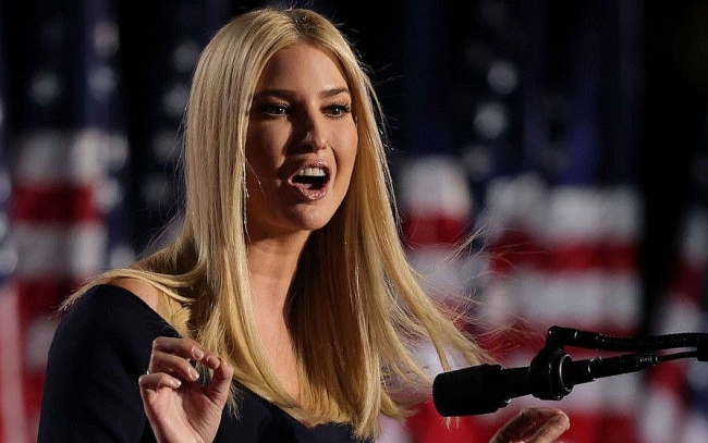 Ái nữ Ivanka của Tổng thống Trump ra sức ca ngợi và bảo vệ cha
