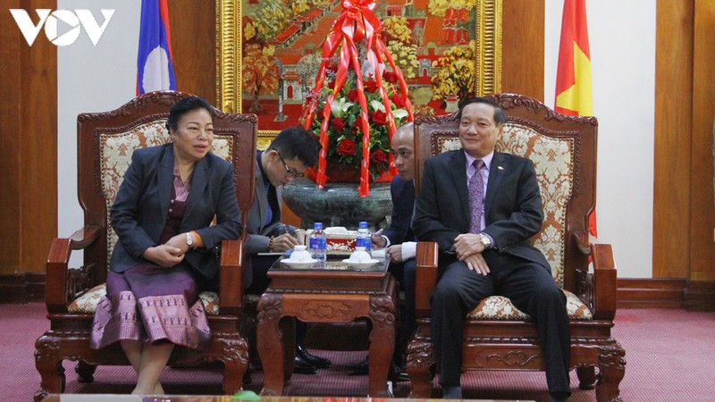 lanh dao cap cao cua lao chuc mung quoc khanh viet nam hinh 2