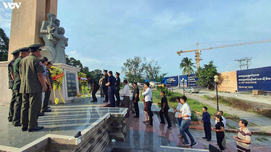 hoat dong ky niem quoc khanh 2/9 tai tinh preah sihanouk (campuchia) hinh 1