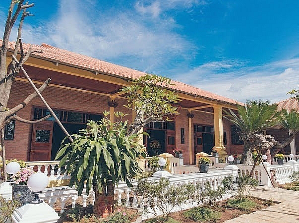 Ngắm cơ ngơi rộng 10.000m2, giá hàng triệu đô  Lý Nhã Kỳ xây tặng mẹ