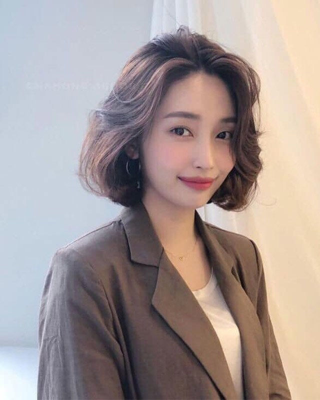 Những kiểu tóc ngắn bob đẹp nhất, phù hợp với mọi kiểu khuôn mặt - Ảnh 4 Những kiểu tóc ngắn bob đẹp nhất, phù hợp với mọi kiểu khuôn mặt - Ảnh 4