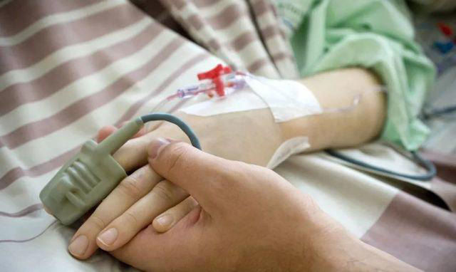 Từ vụ 2 mẹ con cùng mắc ung thư dạ dày, chuyên gia khuyến cáo những lỗi trong ăn uống nhiều người đang mắc phải - Ảnh 1 Từ vụ 2 mẹ con cùng mắc ung thư dạ dày, chuyên gia khuyến cáo những lỗi trong ăn uống nhiều người đang mắc phải - Ảnh 1