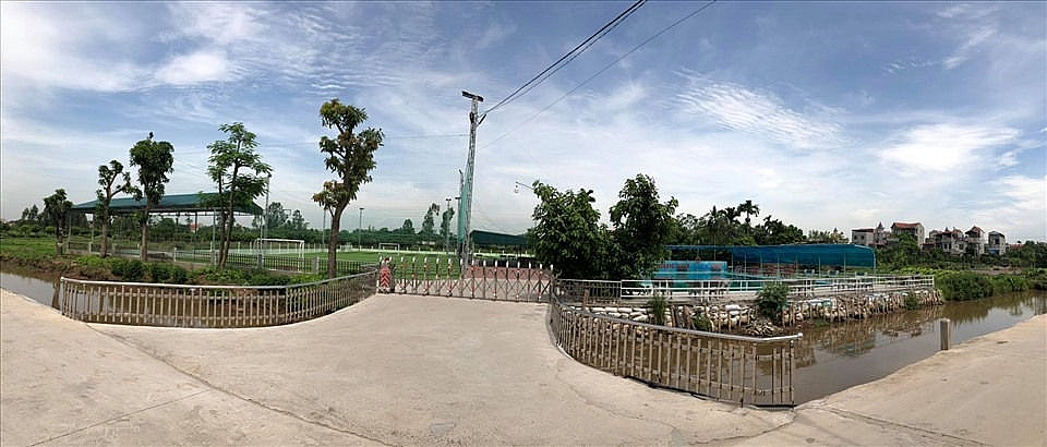 Hàng nghìn m2 đất nông nghiệp ở Hưng Yên bị hô biến thành sân bóng, bể bơi