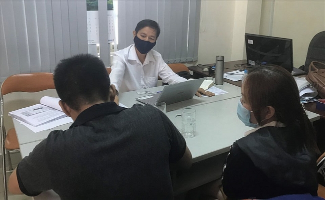Phạt hành chính 6 &quot;cò đất&quot; lập Facebook mạo danh Becamex IDC