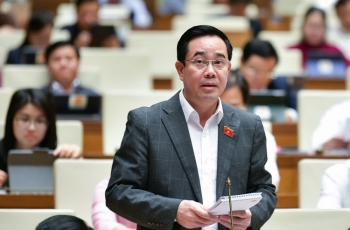 “Check var” sao kê, đại biểu Quốc hội lên án thói “phông bạt”