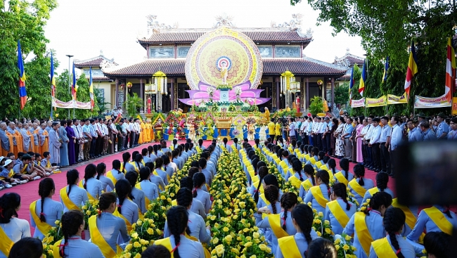 Mùa Phật Đản 2024:  Sống an nhiên cho một đời an lạc!