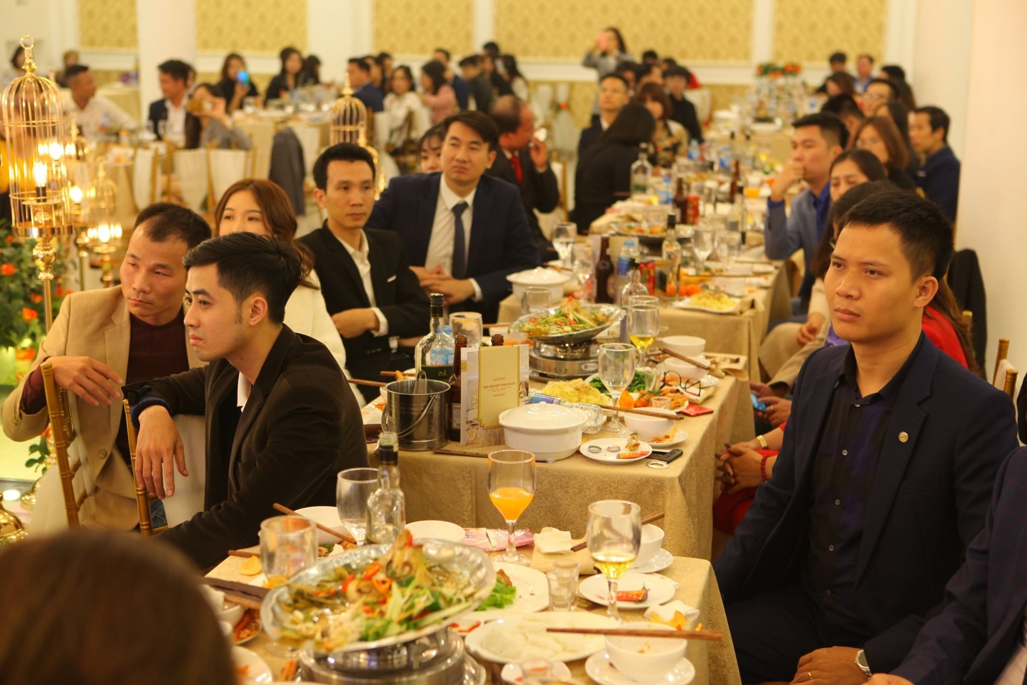 Dạ tiệc tất niên được mong đợi nhất của giới doanh nhân, khởi nghiệp trẻ