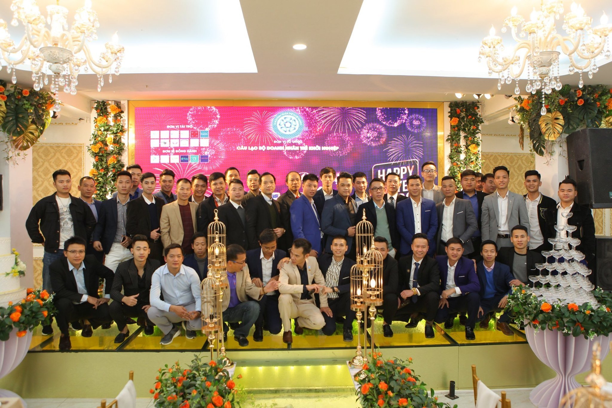 Dạ tiệc tất niên được mong đợi nhất của giới doanh nhân, khởi nghiệp trẻ
