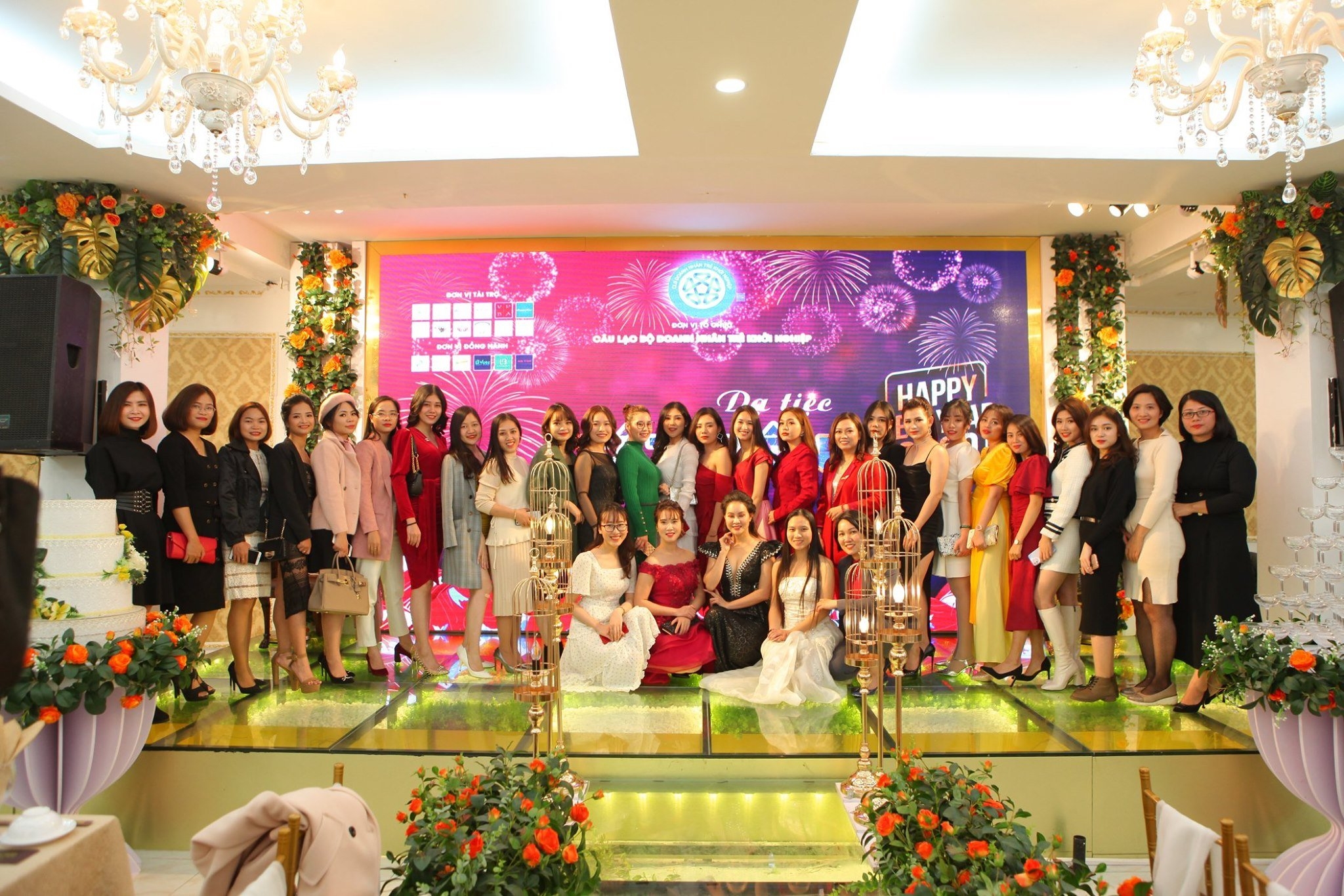 Dạ tiệc tất niên được mong đợi nhất của giới doanh nhân, khởi nghiệp trẻ