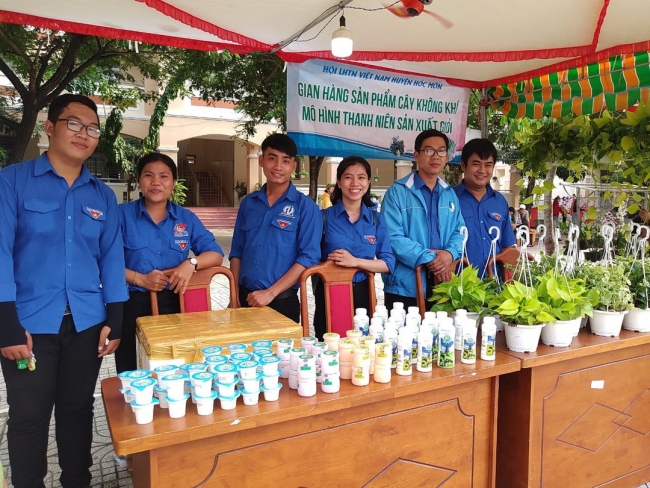 thanh nien sat canh ho tro khoi nghiep nong nghiep