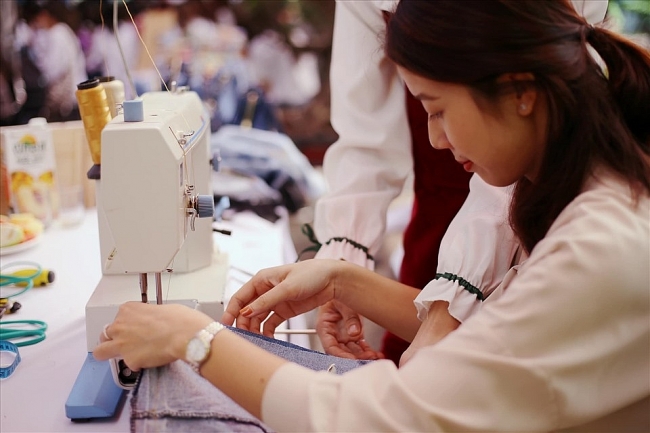 cau chuyen khoi nghiep tu rac thai thoi trang cua co gai 9x