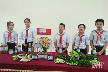 Học sinh lớp 8 Hà Tĩnh sáng tạo khởi nghiệp với món “nước chấm cua đồng”