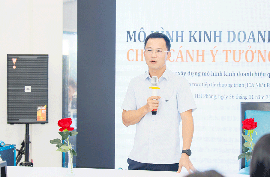 Ông Lê Văn Khương, Giám đốc Trung tâm Hỗ trợ doanh nghiệp nhỏ và vừa phía Bắc (TAC) chia sẻ tại chương trình