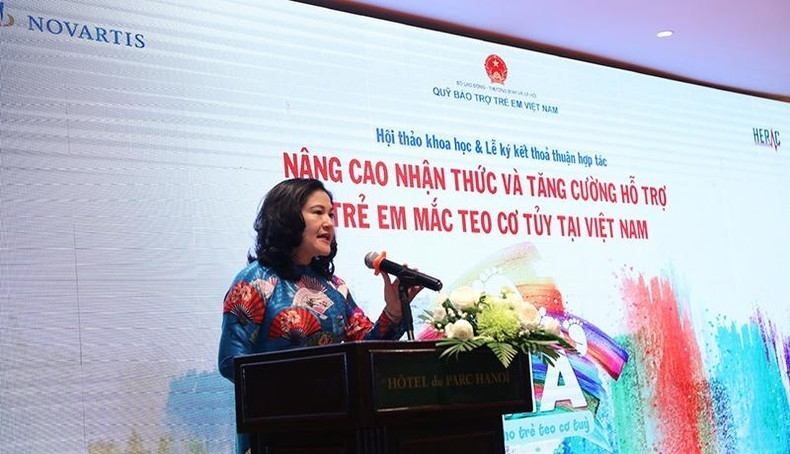 Thứ trưởng Bộ Lao động - Thương binh và Xã hội Nguyễn Thị Hà phát biểu tại hội thảo