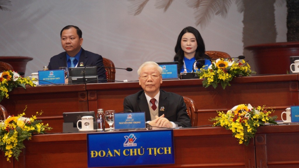 Tổng Bí thư Nguyễn Phú Trọng tham gia Đoàn Chủ tịch điều hành Đại hội
