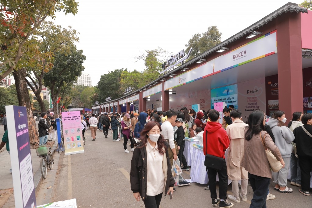 Người dân Thủ đô trải nghiệm Lễ hội Văn hóa và Du lịch Hàn Quốc - Việt Nam 2022