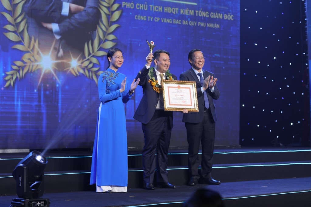 CEO PNJ Lê Trí Thông là một trong 5 doanh nhân trẻ xuất sắc TP HCM năm 2022