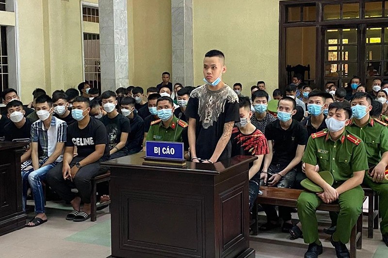 48 đối tượng thanh thiếu niên gây ra vụ hỗn chiến được đưa ra xét xử tại Tòa án Nhân dân quận Hà Đông